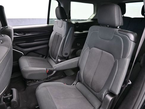 Used 2021 Jeep Grand Cherokee L Laredo w/ Luxury Tech Group I image 37