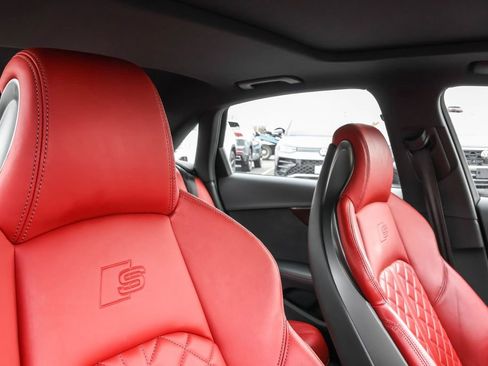 Used 2023 Audi S4 Premium Plus w/ Premium Plus Package image 40