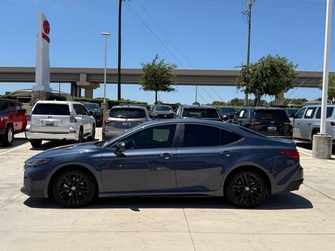 Used 2026 Toyota Camry SE w/ Convenience Package FWD image 7