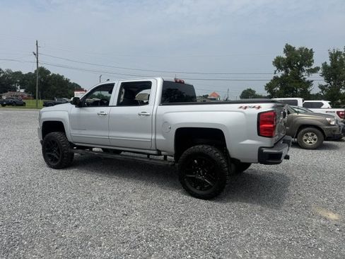 Used 2017 Chevrolet Silverado 1500 LT w/ All Star Edition AWD/4WD image 4