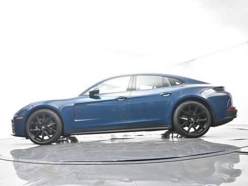 Certified 2026 Porsche Panamera RWD image 47