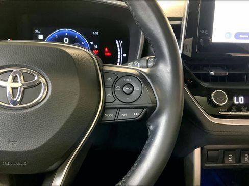 Used 2023 Toyota Corolla Cross XLE image 24