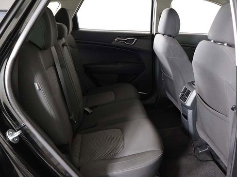 Used 2024 Kia Sportage LX image 31