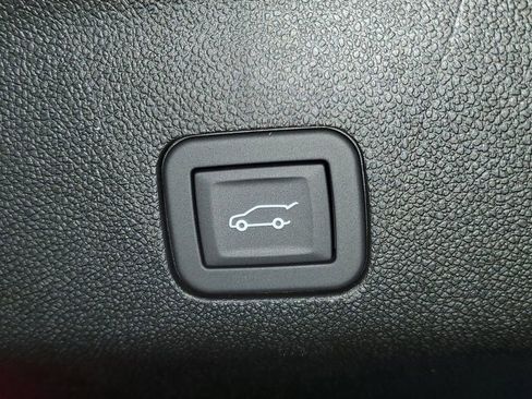 New 2026 Cadillac Escalade V w/ LPO, ONYX Package AWD/4WD image 8