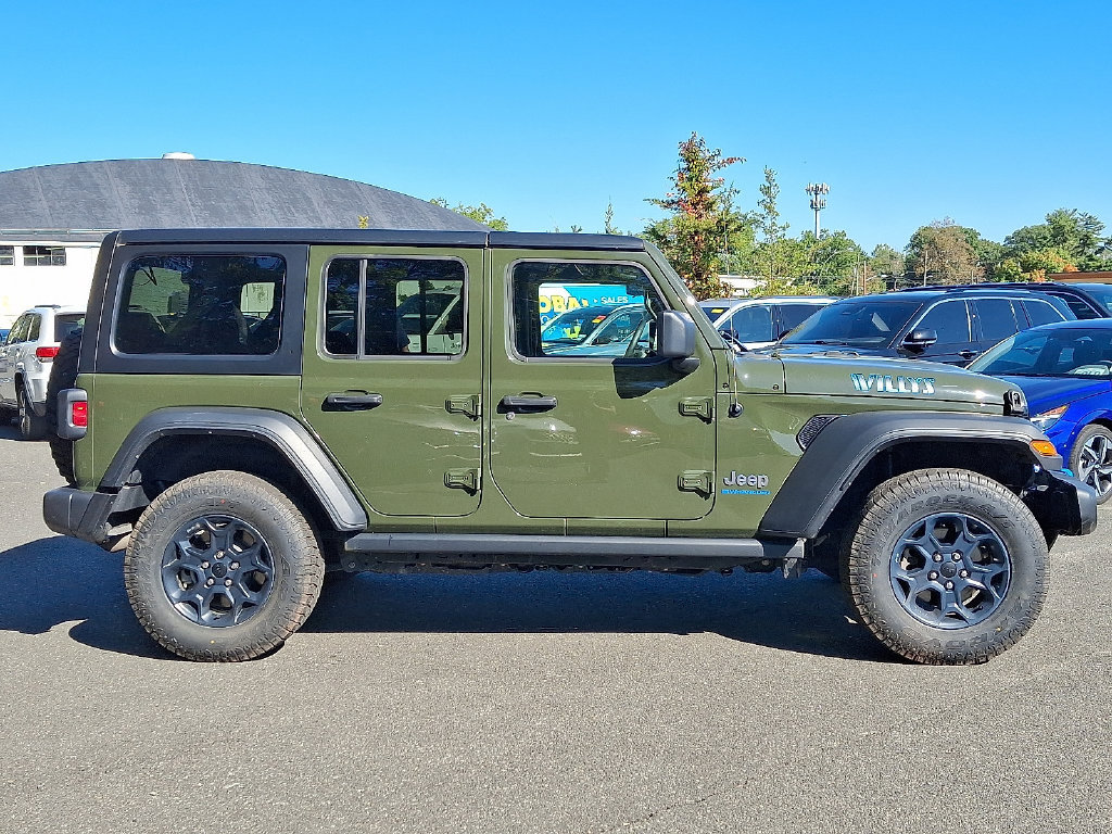 Used 2023 Jeep Wrangler Unlimited w/ Cold Weather Group AWD/4WD image 8