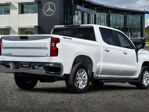 Used 2021 Chevrolet Silverado 1500 LT w/ Safety Package II AWD/4WD image 4