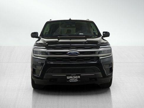 Used 2023 Ford Expedition Max XLT image 9
