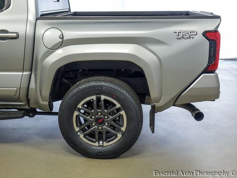 Used 2024 Toyota Tacoma TRD Sport w/ TRD Sport Premium Package AWD/4WD image 9