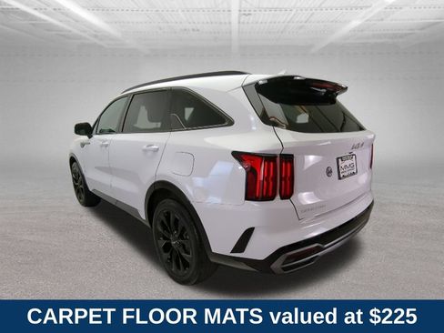 Used 2023 Kia Sorento SX FWD image 3
