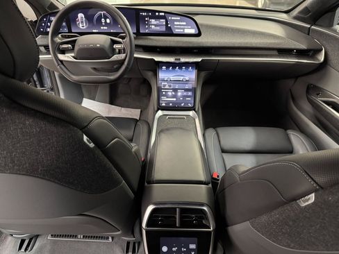 Used 2024 Lucid Air Touring AWD/4WD image 10
