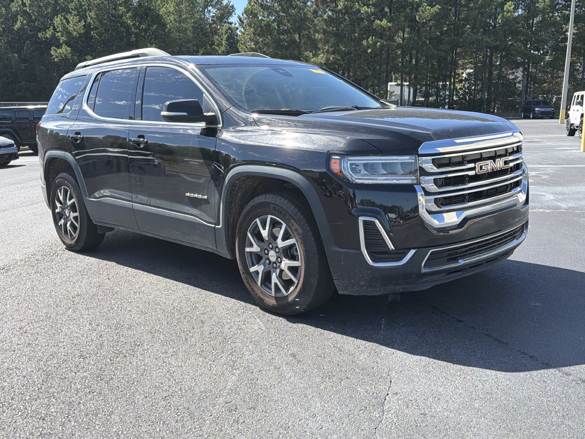 Used 2023 GMC Acadia SLE w/ Driver Convenience Package FWD image 20