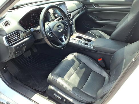 Used 2019 Honda Accord Touring image 14