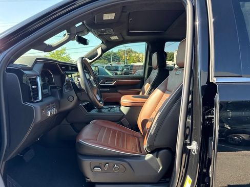 Used 2025 GMC Sierra 1500 Denali Ultimate AWD/4WD image 13