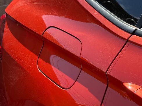 Used 2018 Volkswagen Tiguan S image 9