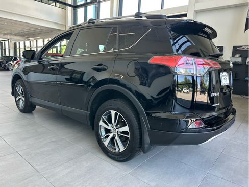 Used 2018 Toyota RAV4 XLE w/ Plus Extra Value Package AWD/4WD image 2