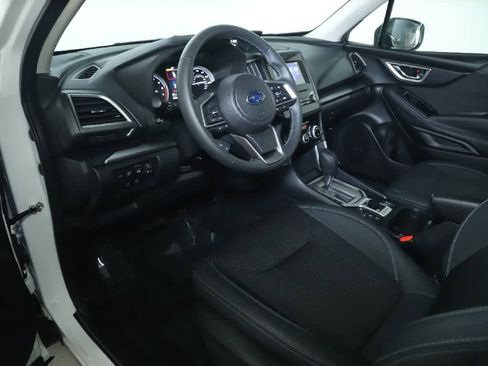 Used 2023 Subaru Forester Premium AWD/4WD image 18