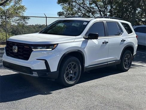New 2025 Honda Pilot TrailSport image 7