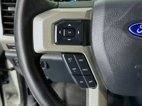 Used 2022 Ford F250 Lariat image 16