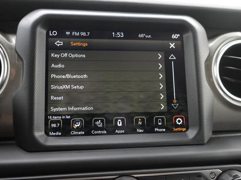 Used 2022 Jeep Wrangler Unlimited Sahara w/ LED Lighting Group AWD/4WD image 57