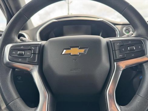 Used 2022 Chevrolet Blazer LT FWD image 17
