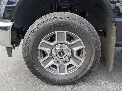 Certified 2025 Ford F350 Lariat AWD/4WD image 15