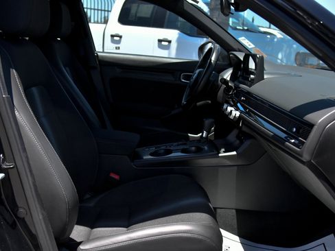 Used 2025 Honda Civic Sport image 41