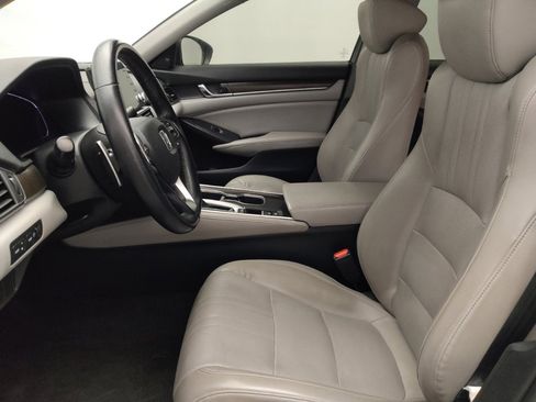 Used 2018 Honda Accord Touring image 17