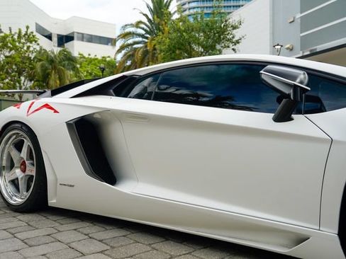Used 2016 Lamborghini Aventador LP 750-4 Superveloce AWD/4WD image 37
