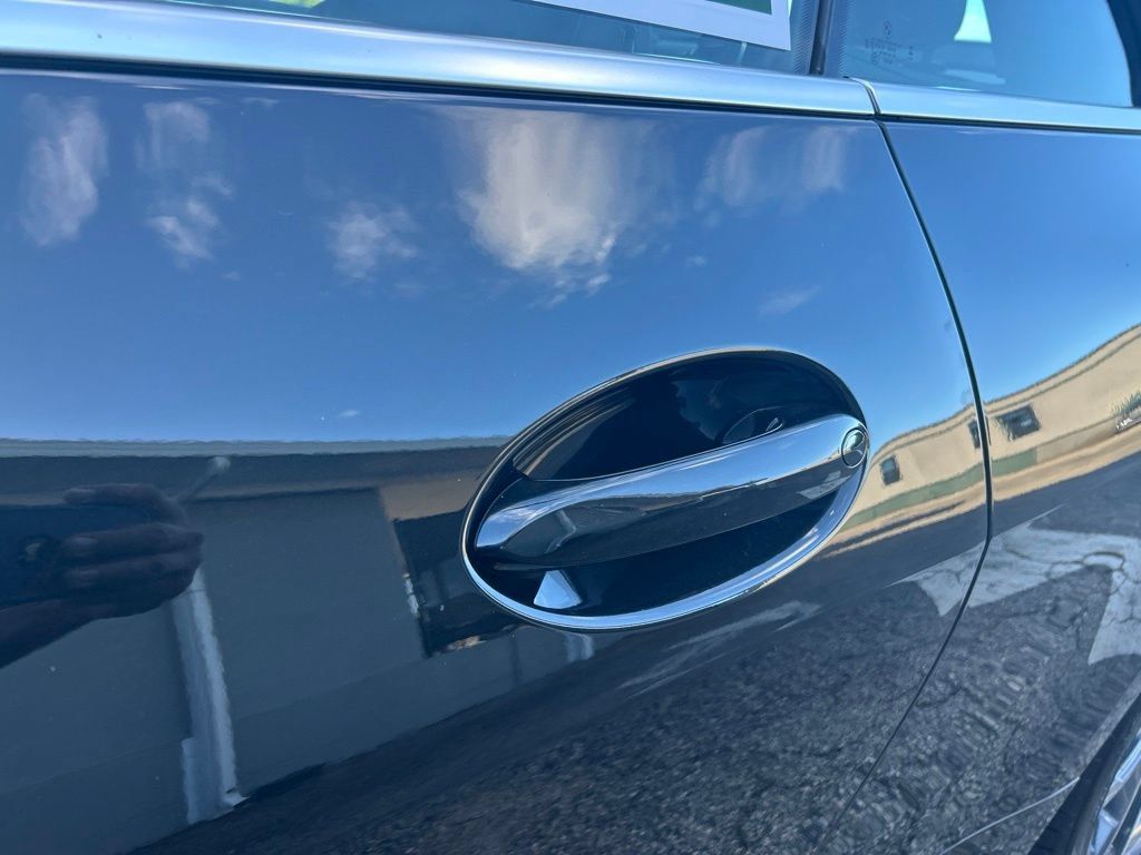 Used 2025 BMW 430i Convertible w/ Premium Package RWD image 19