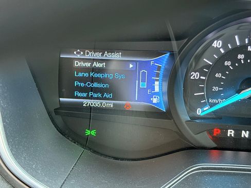 Used 2019 Ford Fusion SE FWD image 25