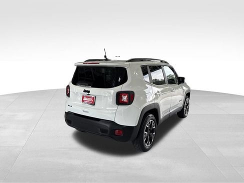 Used 2023 Jeep Renegade Latitude AWD/4WD image 5
