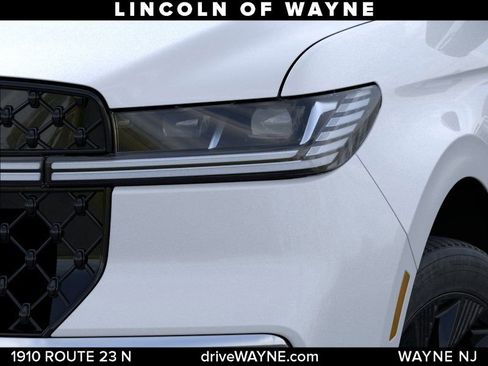 New 2025 Lincoln Navigator Reserve w/ Jet Appearance Package AWD/4WD image 19
