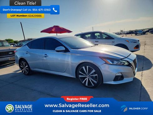 Used 2020 Nissan Altima 2.0 Platinum FWD image 5