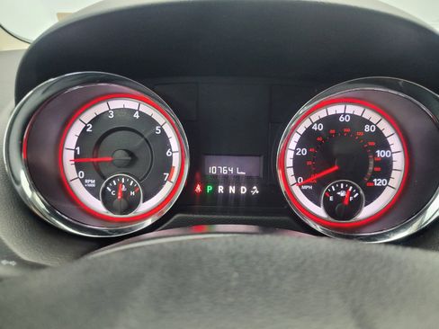 Used 2016 Dodge Grand Caravan American Value Package w/ UConnect Hands-Free Group image 23