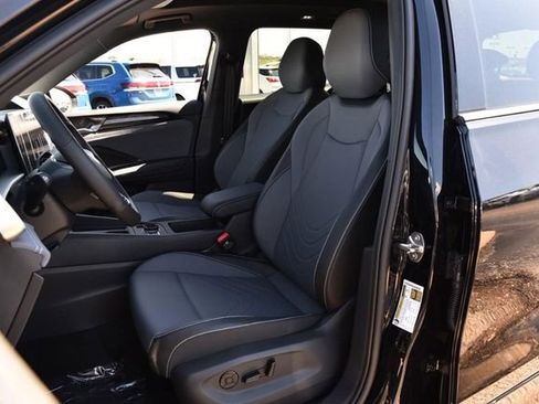 New 2026 Volkswagen Tiguan SE R-Line image 19