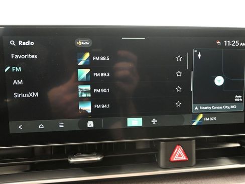 New 2026 Kia Carnival EX FWD image 19