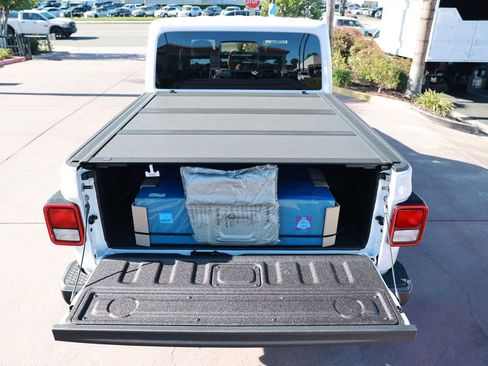 New 2026 Jeep Gladiator Sport image 33