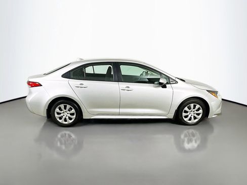 Used 2025 Toyota Corolla LE image 7