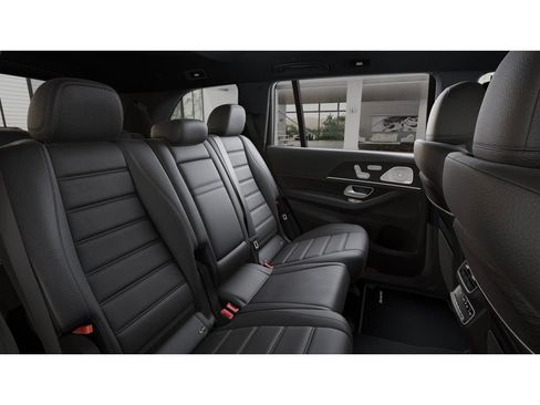 New 2026 Mercedes-Benz GLS 450 4MATIC image 5