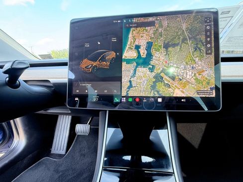 Used 2018 Tesla Model 3 Long Range AWD/4WD image 42