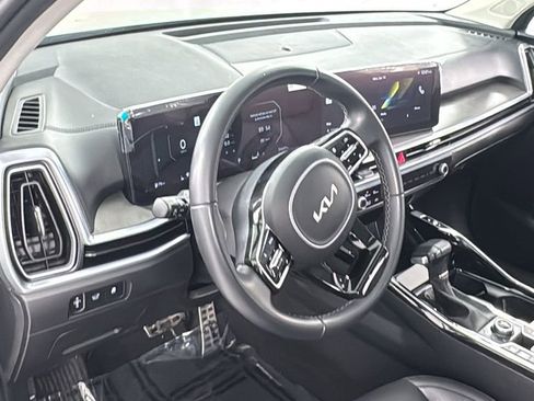 Used 2025 Kia Sorento SX image 37