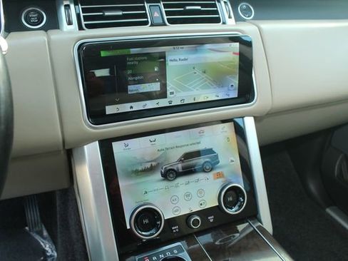 Used 2020 Land Rover Range Rover HSE image 17