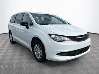New 2027 Chrysler Pacifica LX FWD video 2