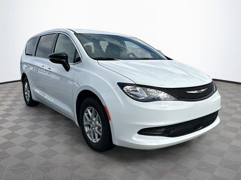 New 2027 Chrysler Pacifica LX FWD image 2
