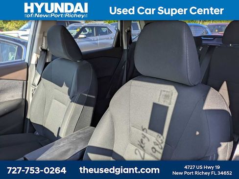 Used 2023 Nissan Rogue S FWD image 3