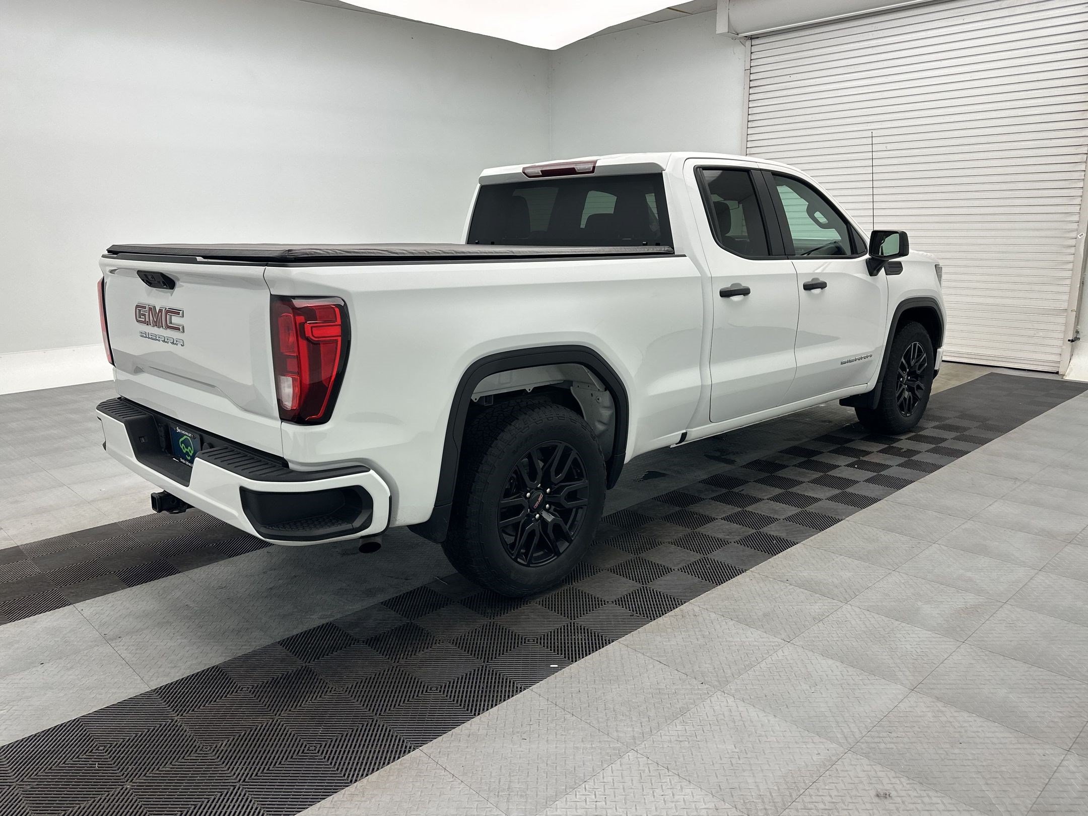 Certified 2023 GMC Sierra 1500 Pro w/ Graphite Edition AWD/4WD image 9