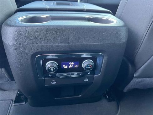 Certified 2024 Chevrolet Suburban Premier w/ Premium Package image 19