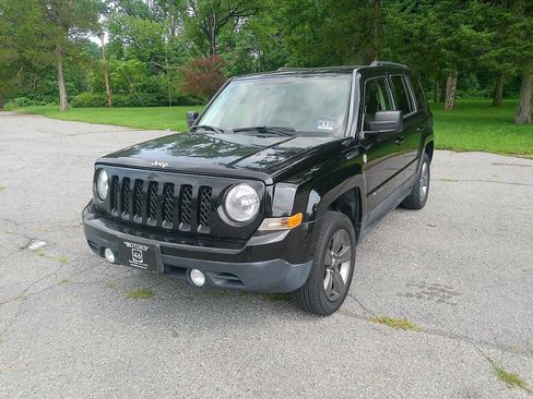 Used 2015 Jeep Patriot High Altitude AWD/4WD image 2