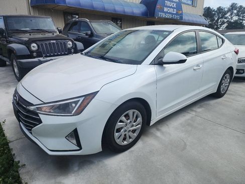 Used 2019 Hyundai Elantra SE w/ Cargo Package image 3