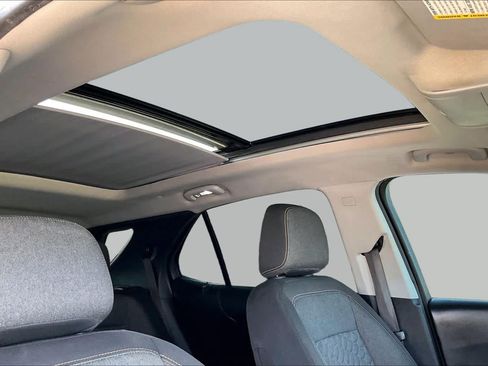 Used 2018 Chevrolet Equinox LT w/ Sun & Infotainment Package FWD image 12